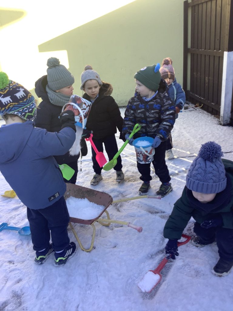 early-learners-blog_-_2026-snow-day4-scaled